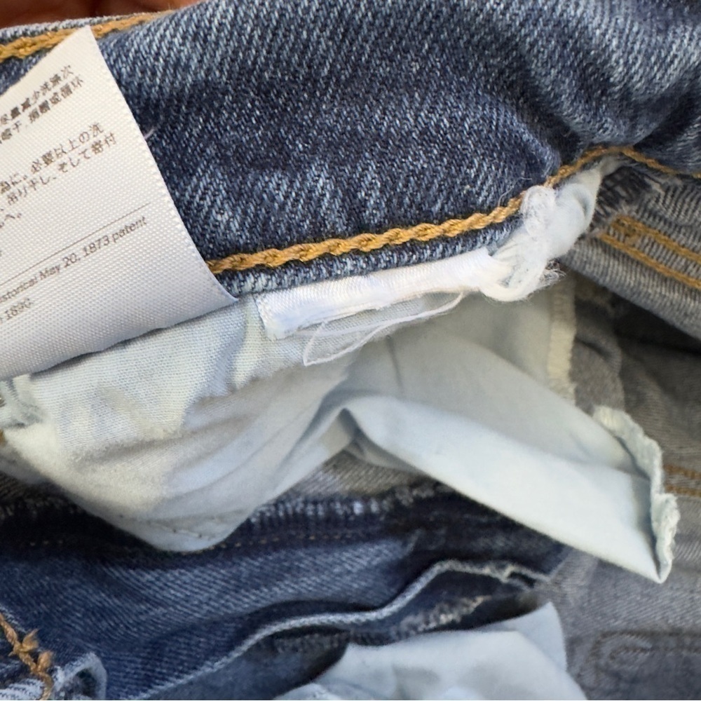 Levis Womens 70s Flare Legs distressed jeans size 28 - Picture 3 of 10